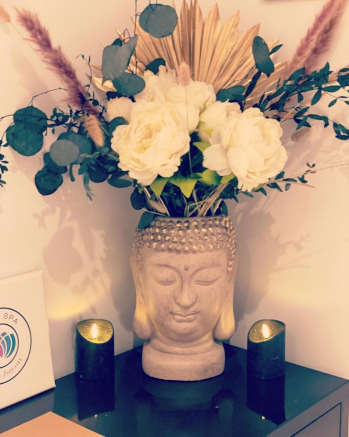 Bioty Chill & Spa 르블랑메스니 외부 사진