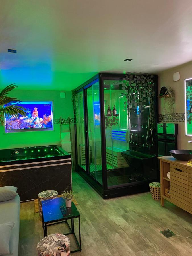 Bioty Chill & Spa 르블랑메스니 외부 사진